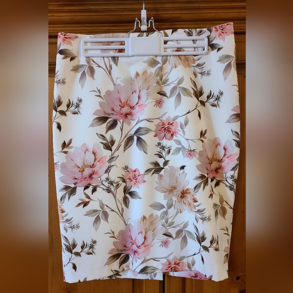 Laura Floral Print Women's Mini Skirt
